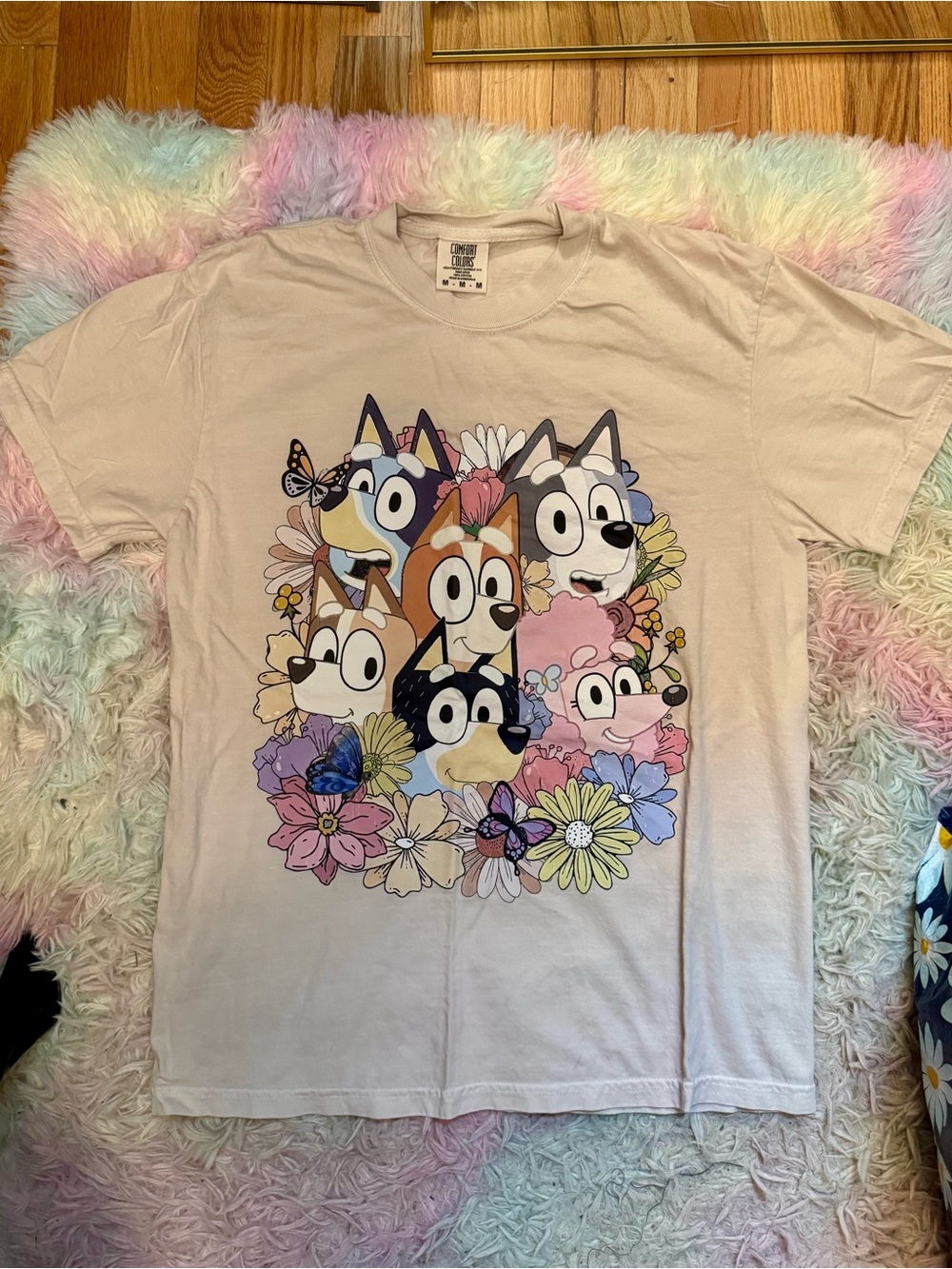Comfort Colors Bluey Floral Graphic Tee Medium